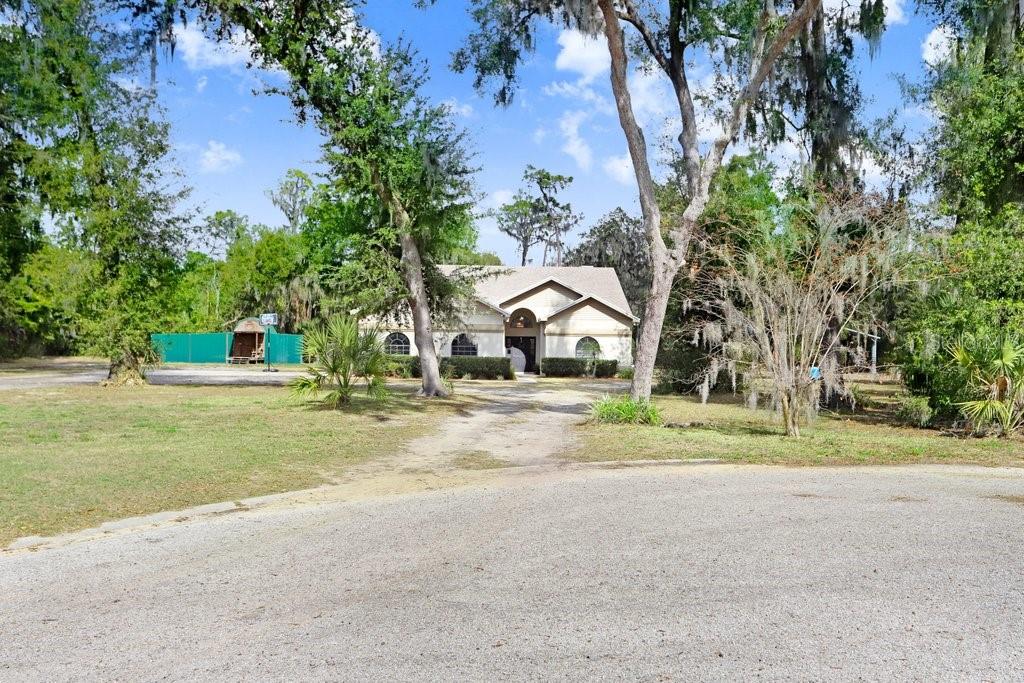 1402 STEPHENS OAK CT