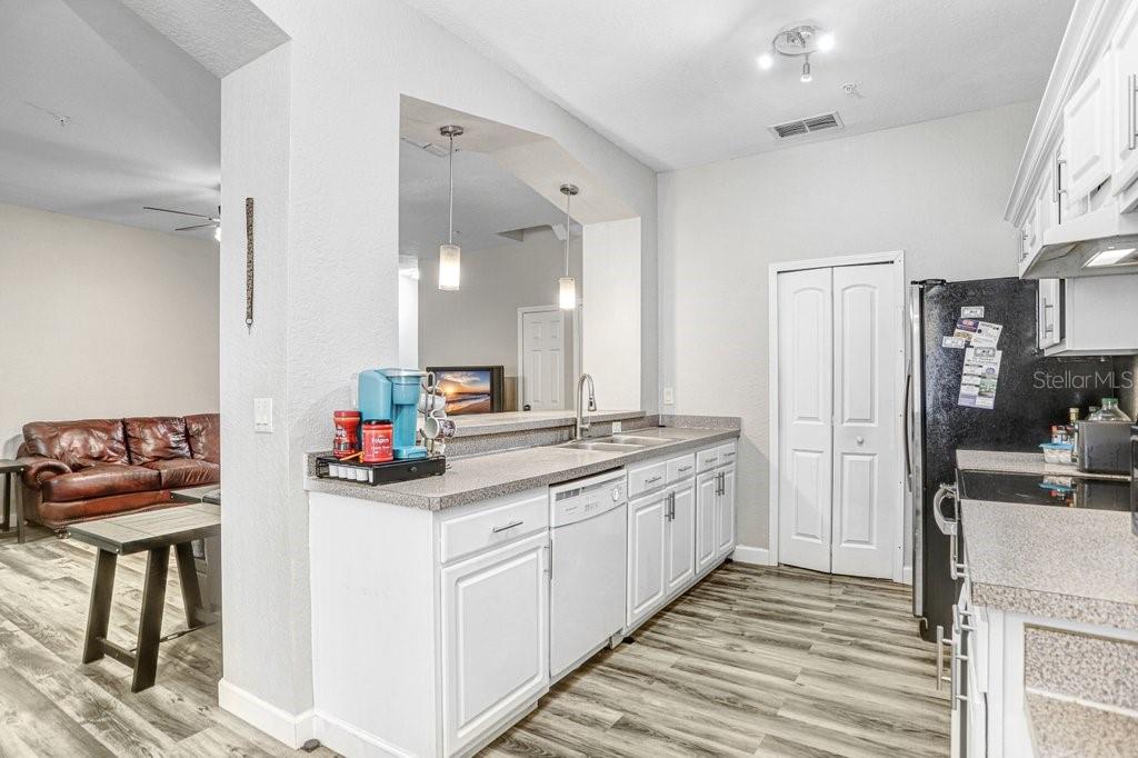 5032 SUNRIDGE PALMS DR