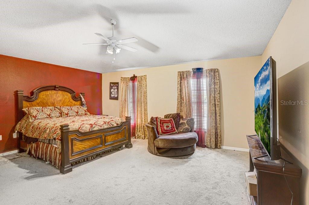 10004 CREEK BLUFF DR