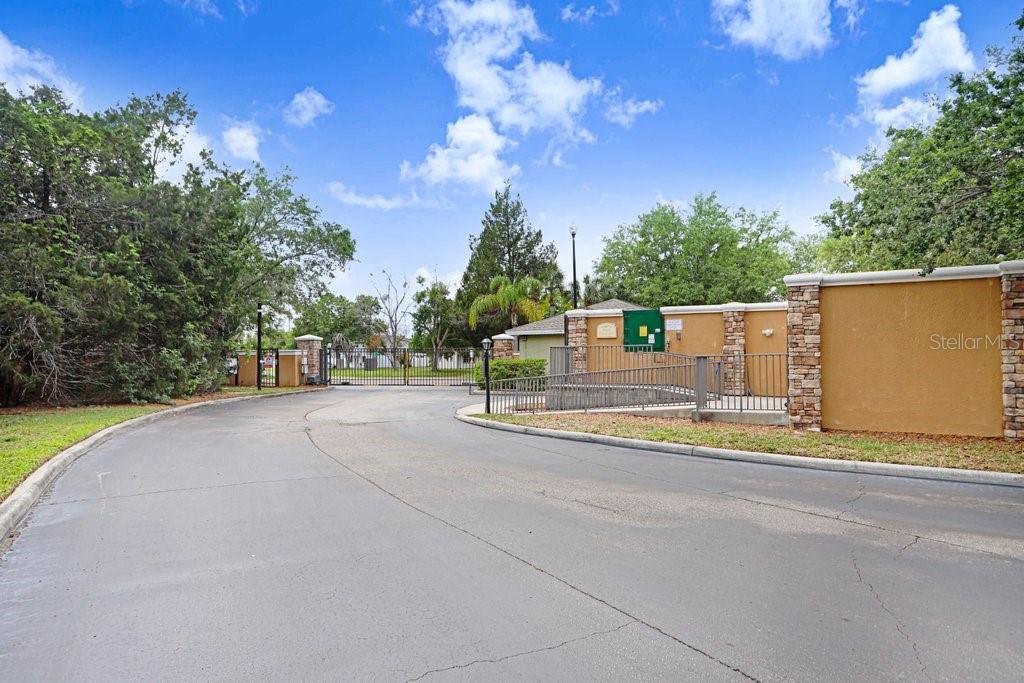 2407 COURTNEY MEADOWS CT #303