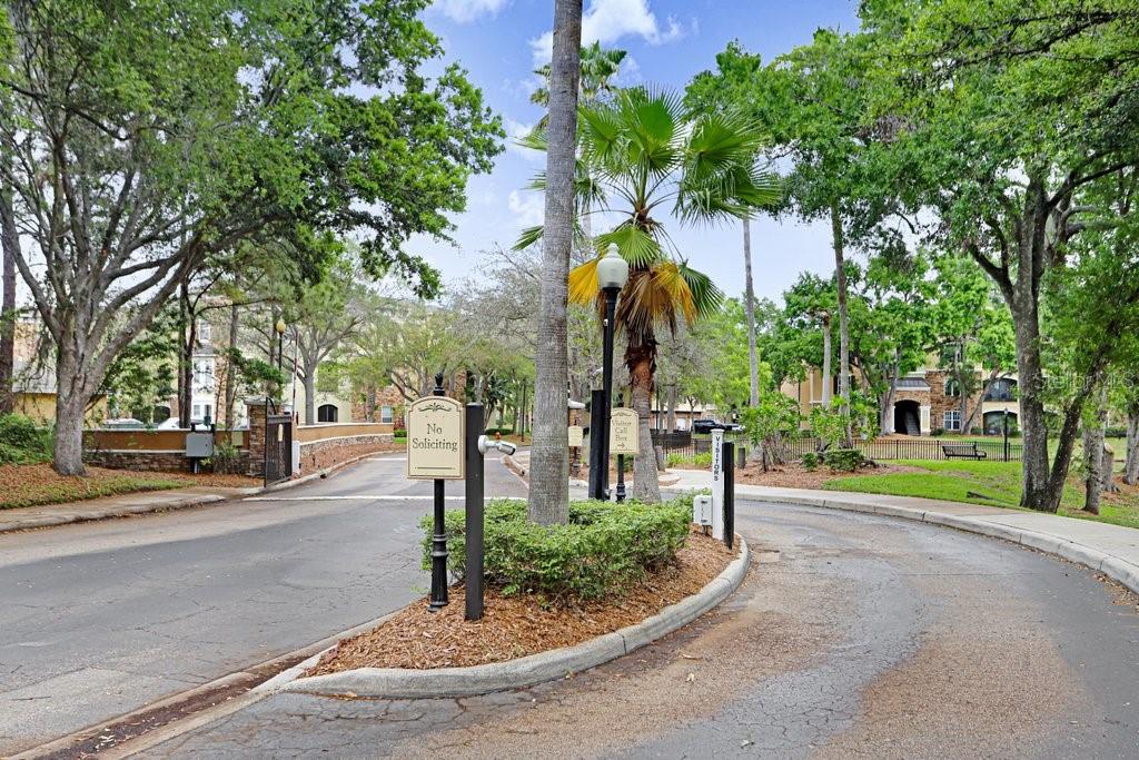 2407 COURTNEY MEADOWS CT #303