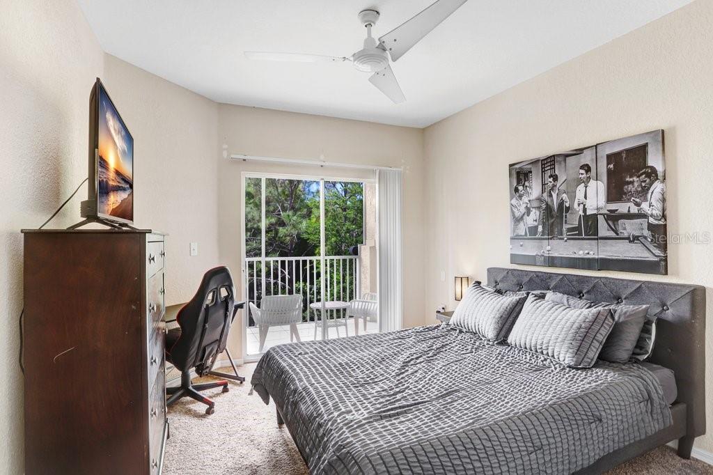 2407 COURTNEY MEADOWS CT #303