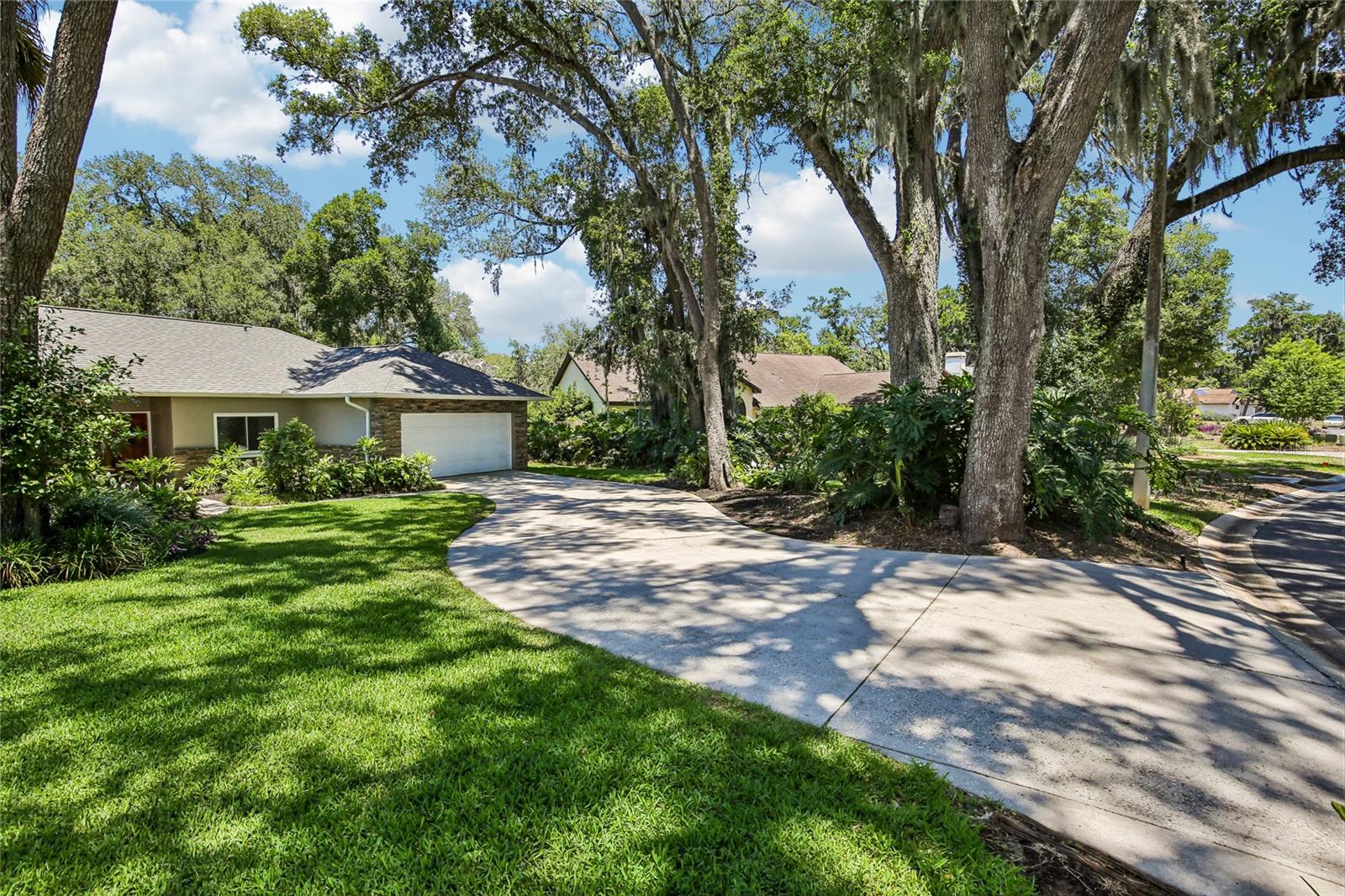 2754 BUCKHORN OAKS DR