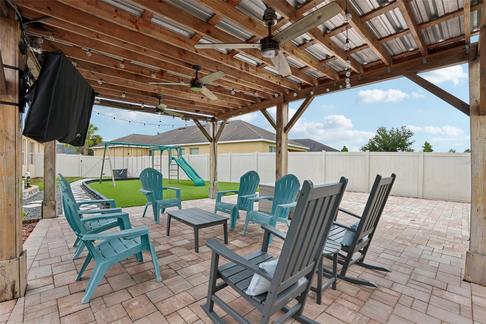 17539 BUCKINGHAM GARDEN DR