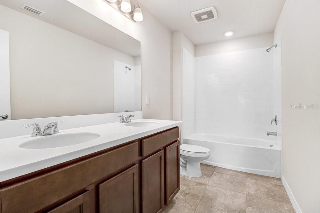 13514 PALMERA VISTA DR