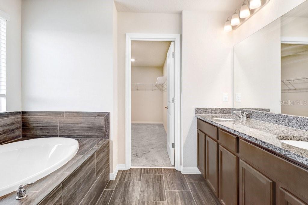 13514 PALMERA VISTA DR