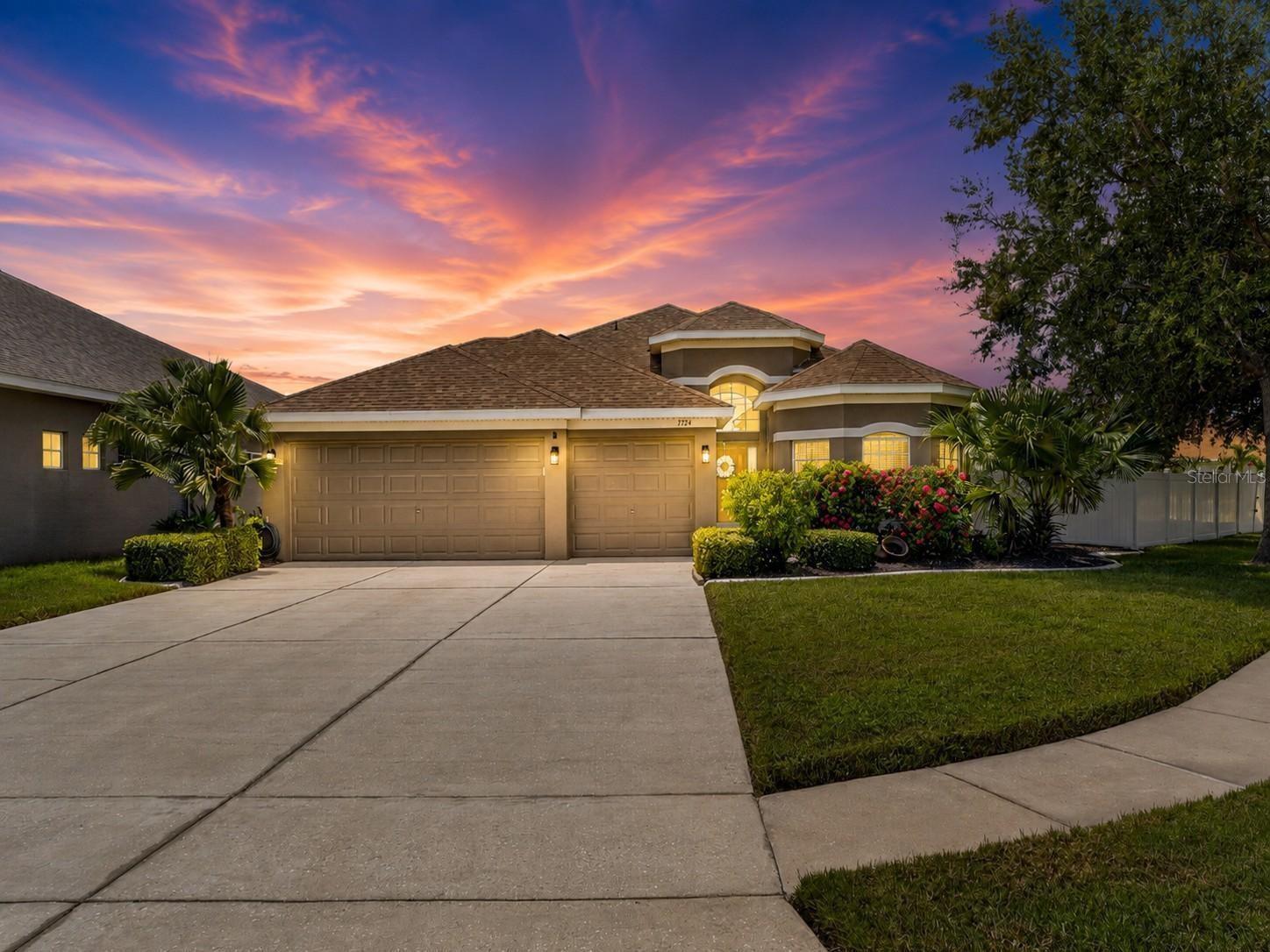 1724 MIRA LAGO CIR