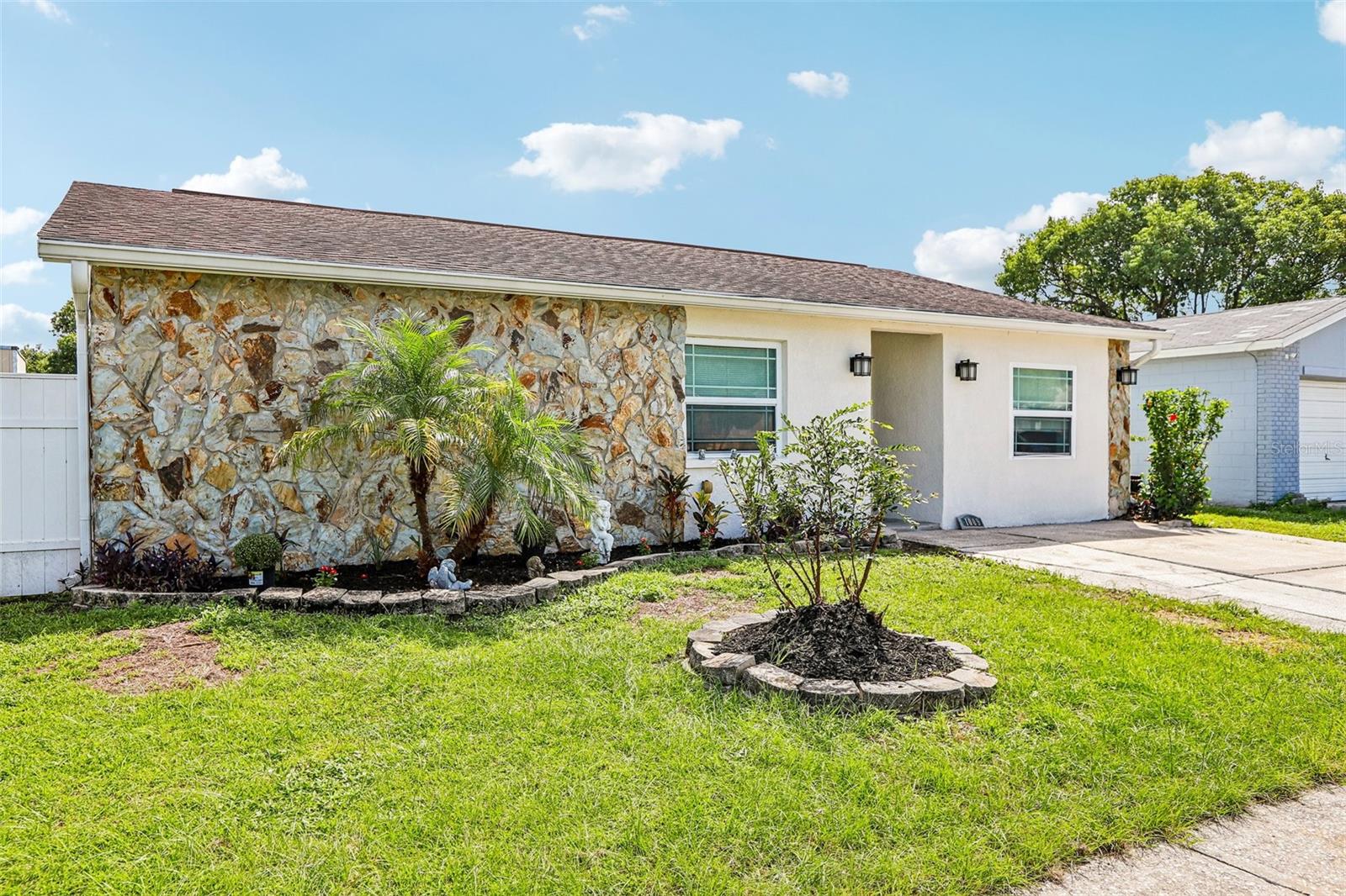 1009 COOLWOOD PL