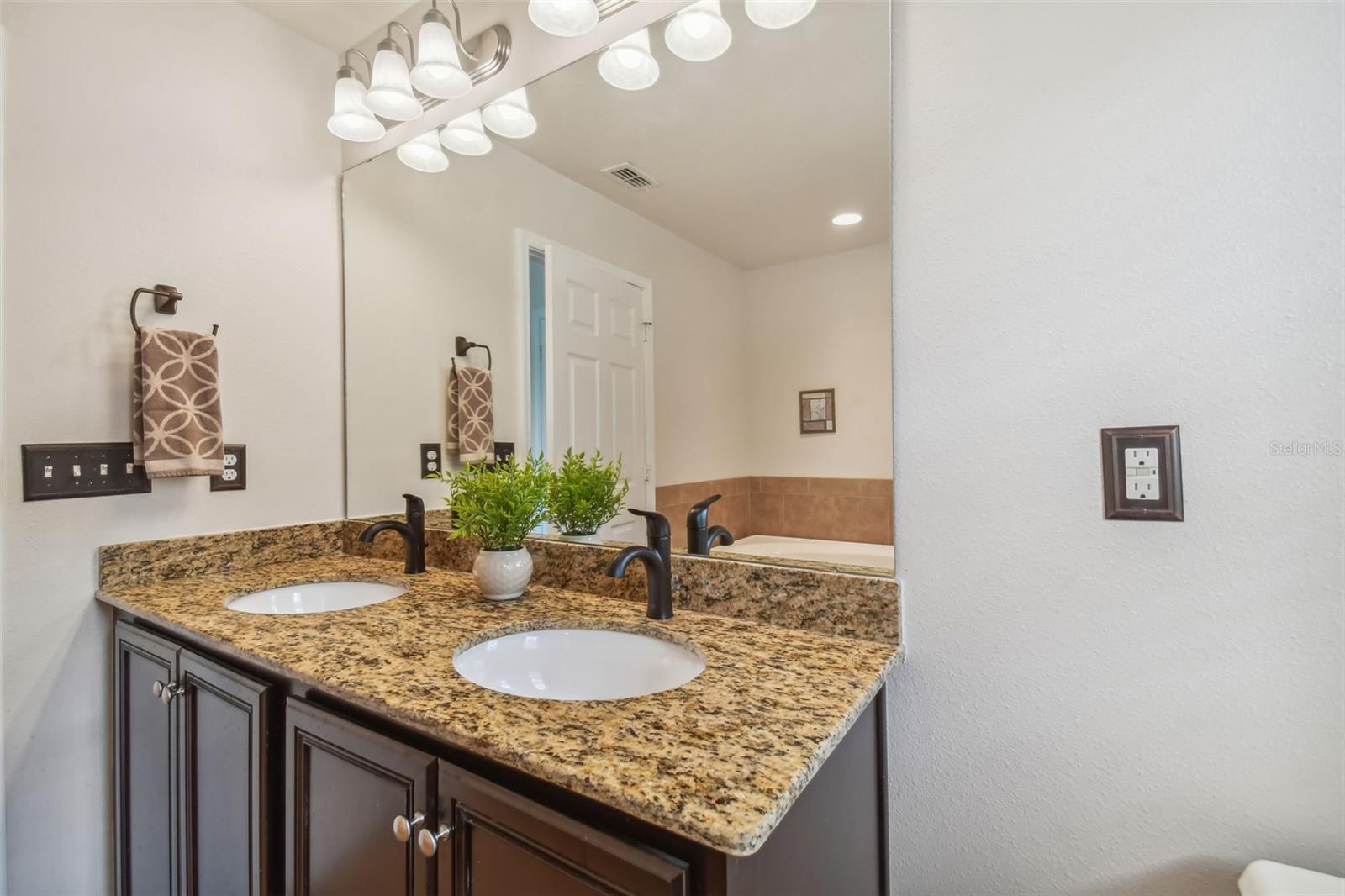 8636 TURNSTONE SHORE LN