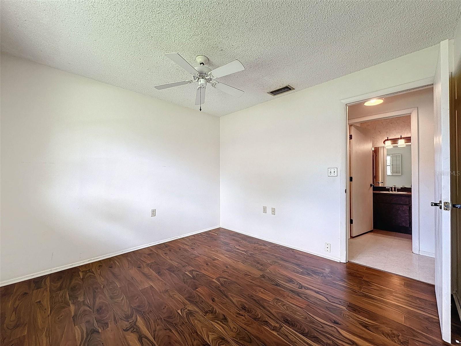 8210 LORA DEL RIO DR