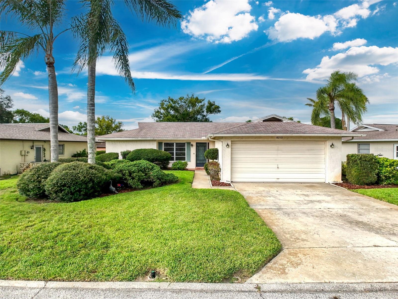 8210 LORA DEL RIO DR