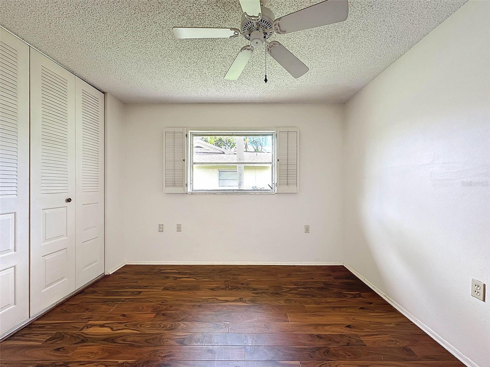 8210 LORA DEL RIO DR