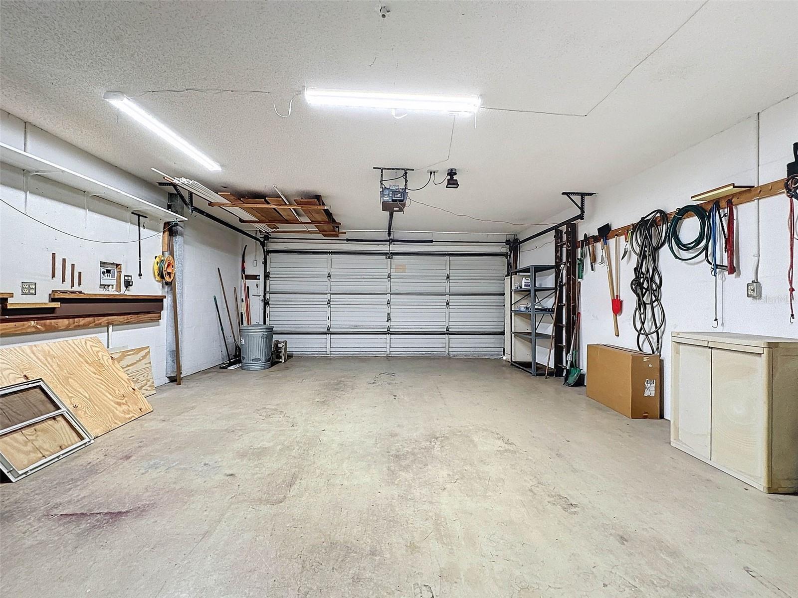 8210 LORA DEL RIO DR