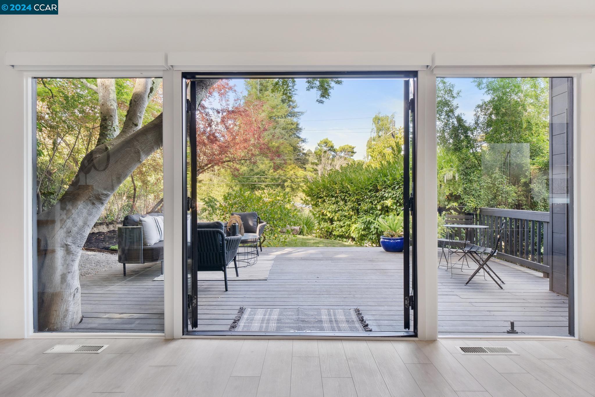 6915 Ridgewood Drive