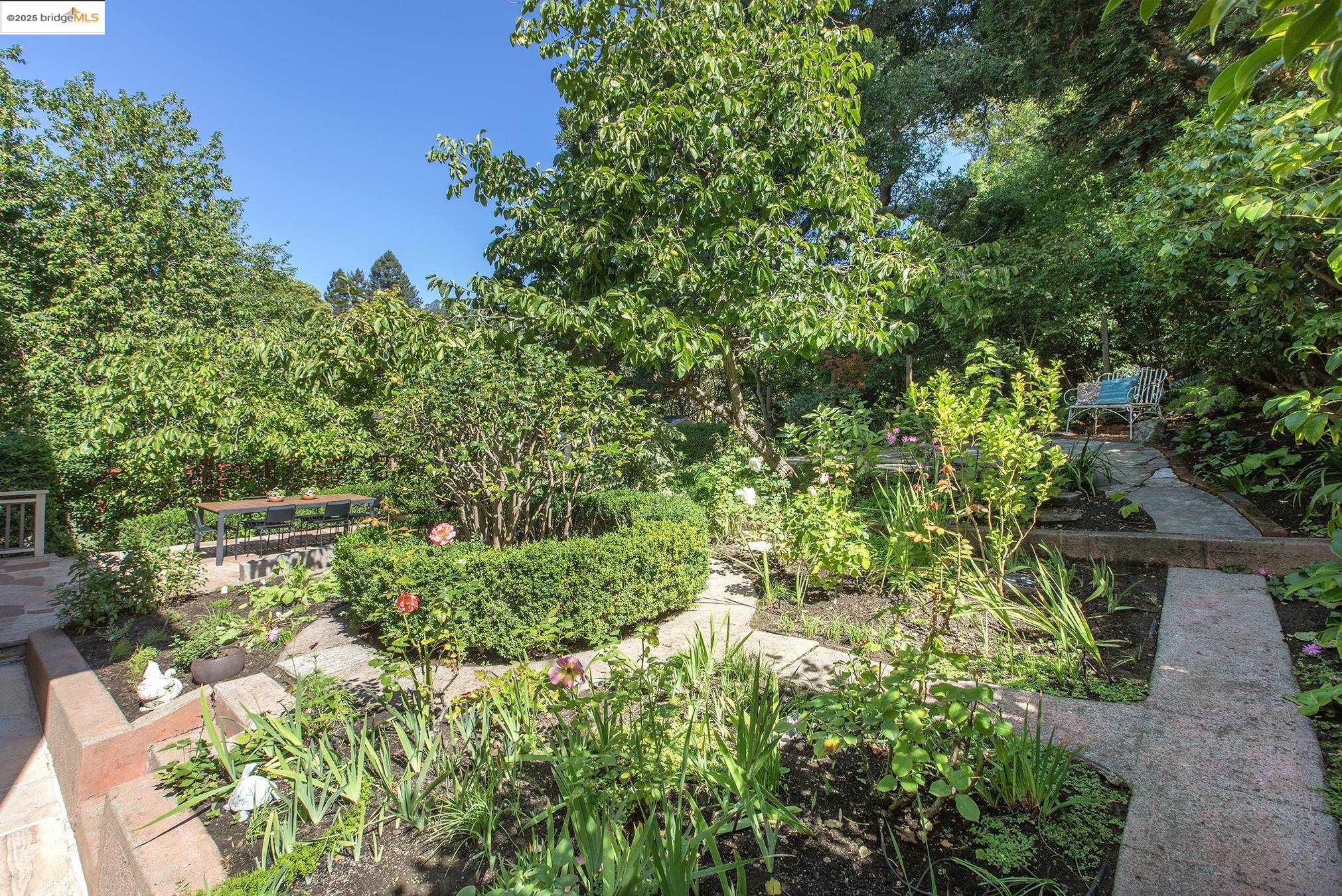 1305 Arch St, Berkeley