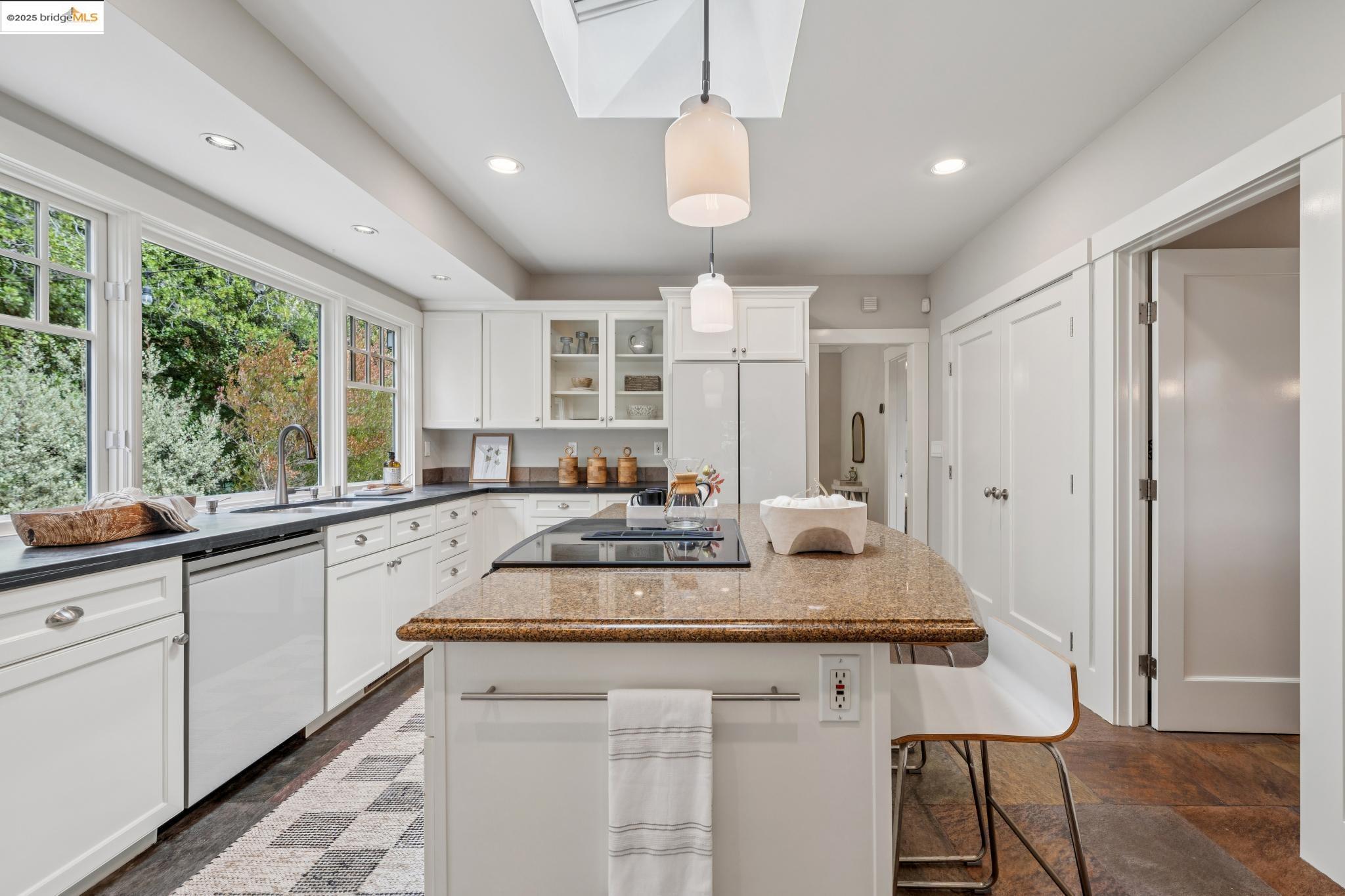 405 Linda Avenue