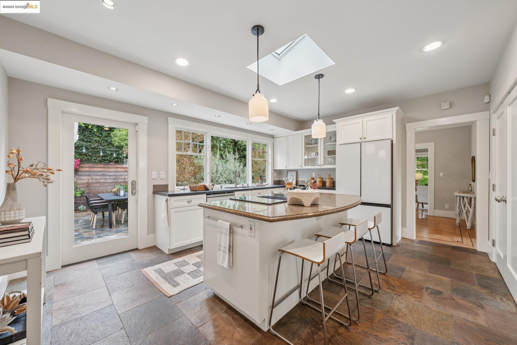 405 Linda Avenue