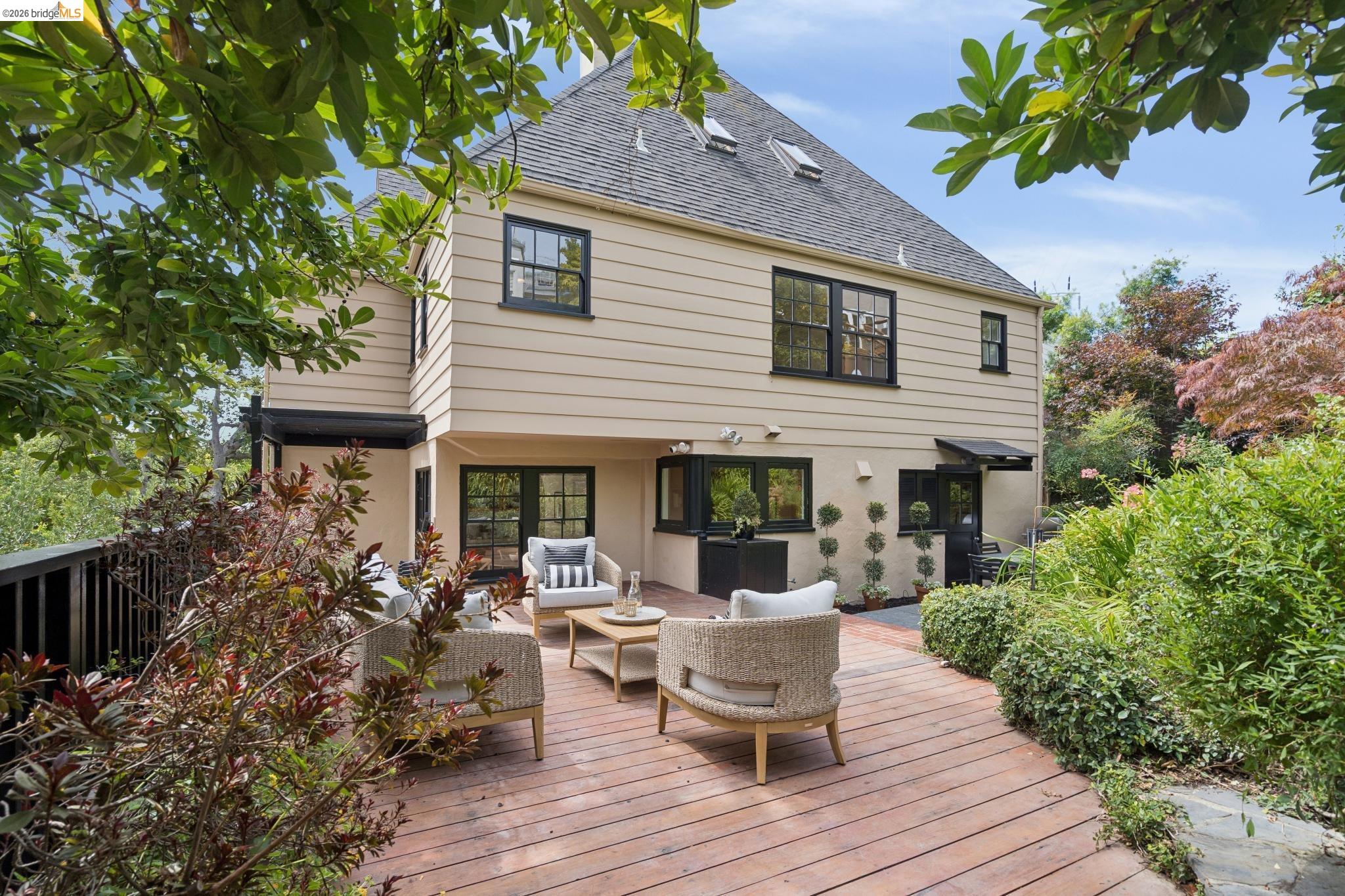 312 Saint James Drive