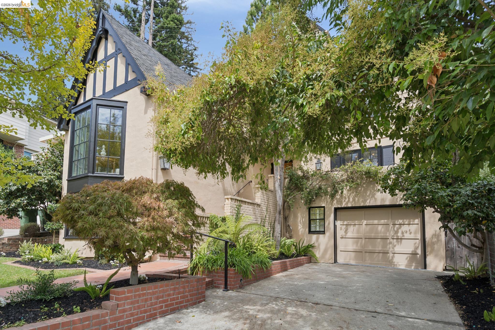 312 Saint James Drive