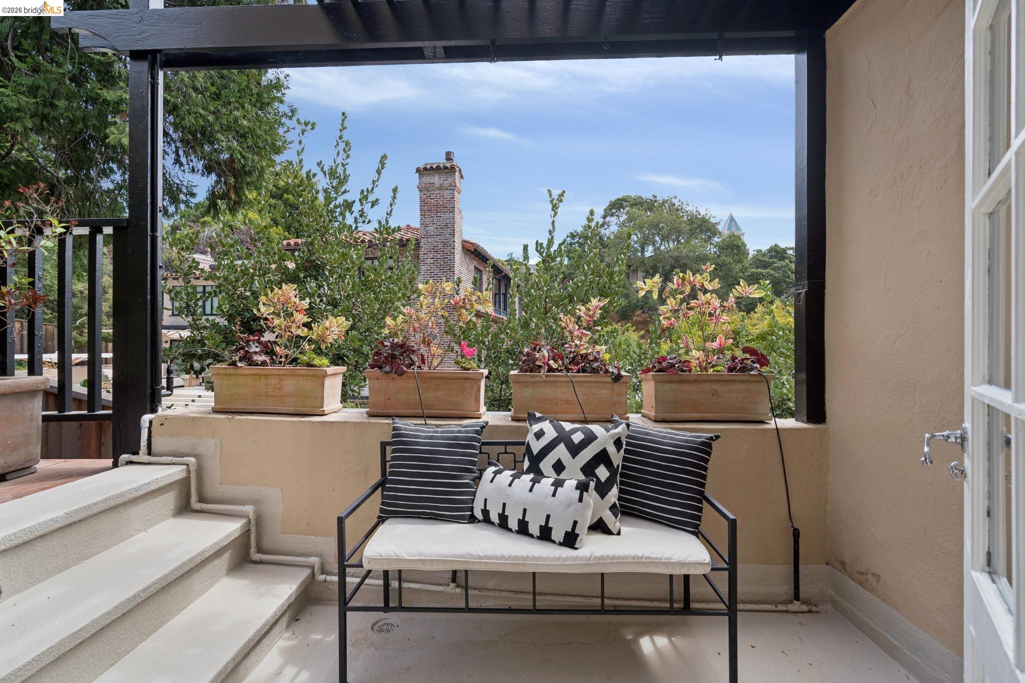 312 Saint James Drive