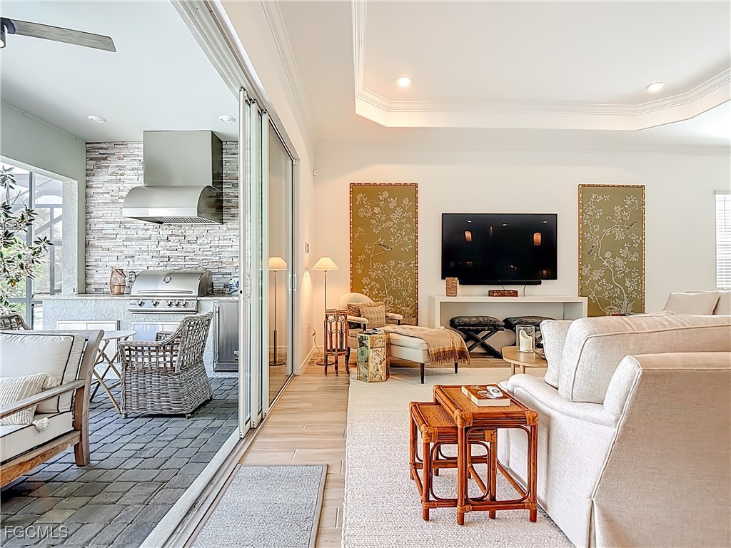 15919 Leaning Pine LN