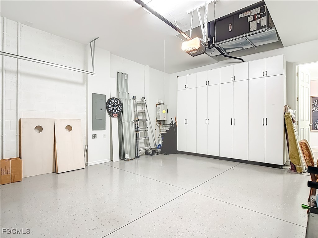 15919 Leaning Pine LN