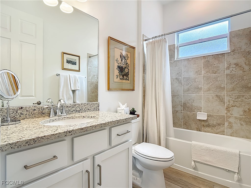 15919 Leaning Pine LN