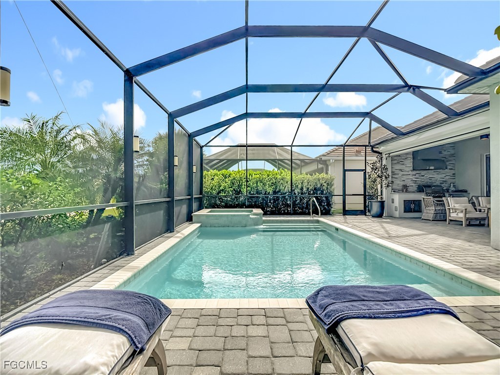 15919 Leaning Pine LN