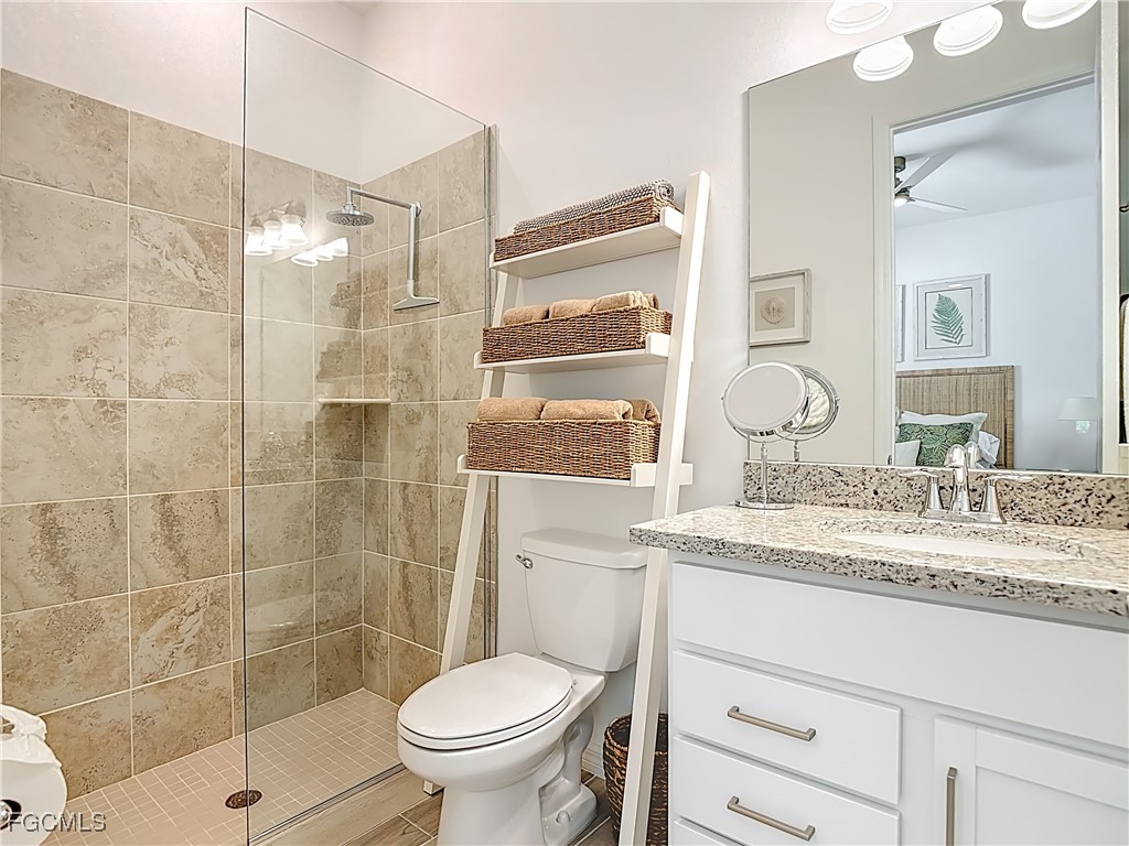 15919 Leaning Pine LN