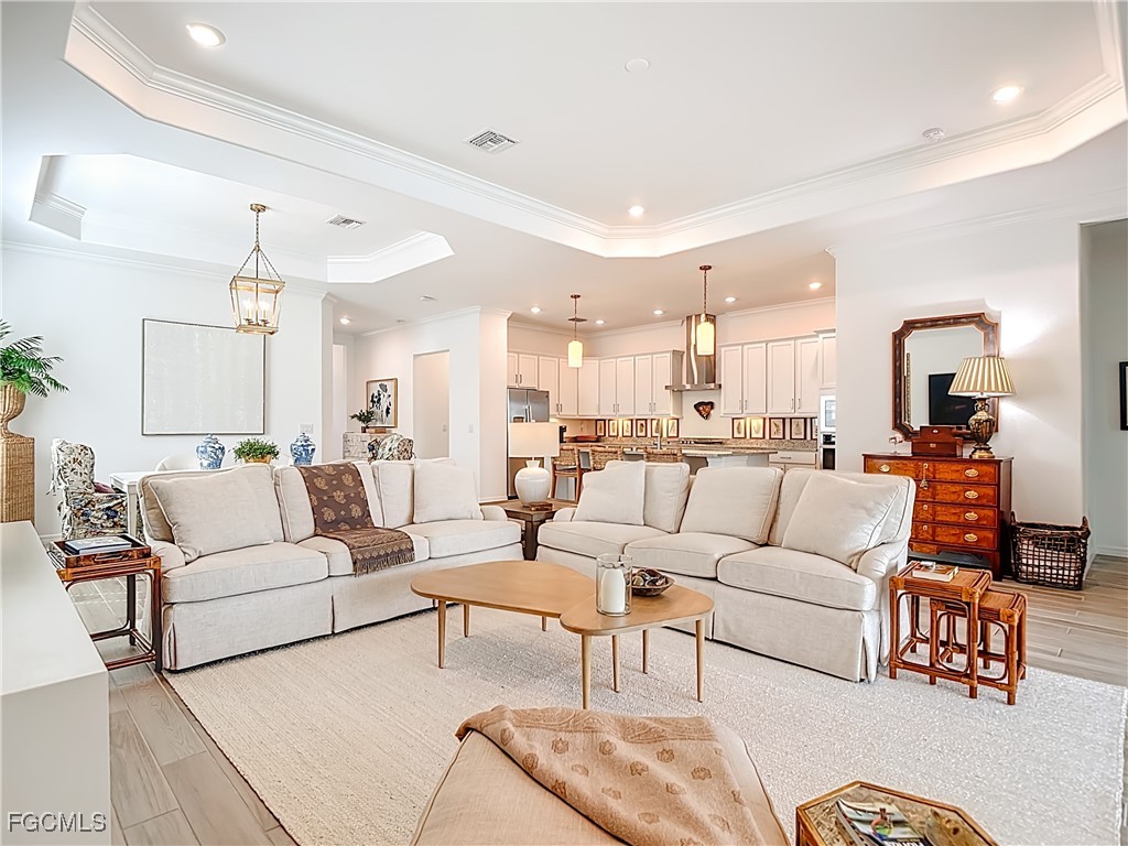 15919 Leaning Pine LN