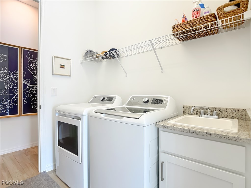 15919 Leaning Pine LN