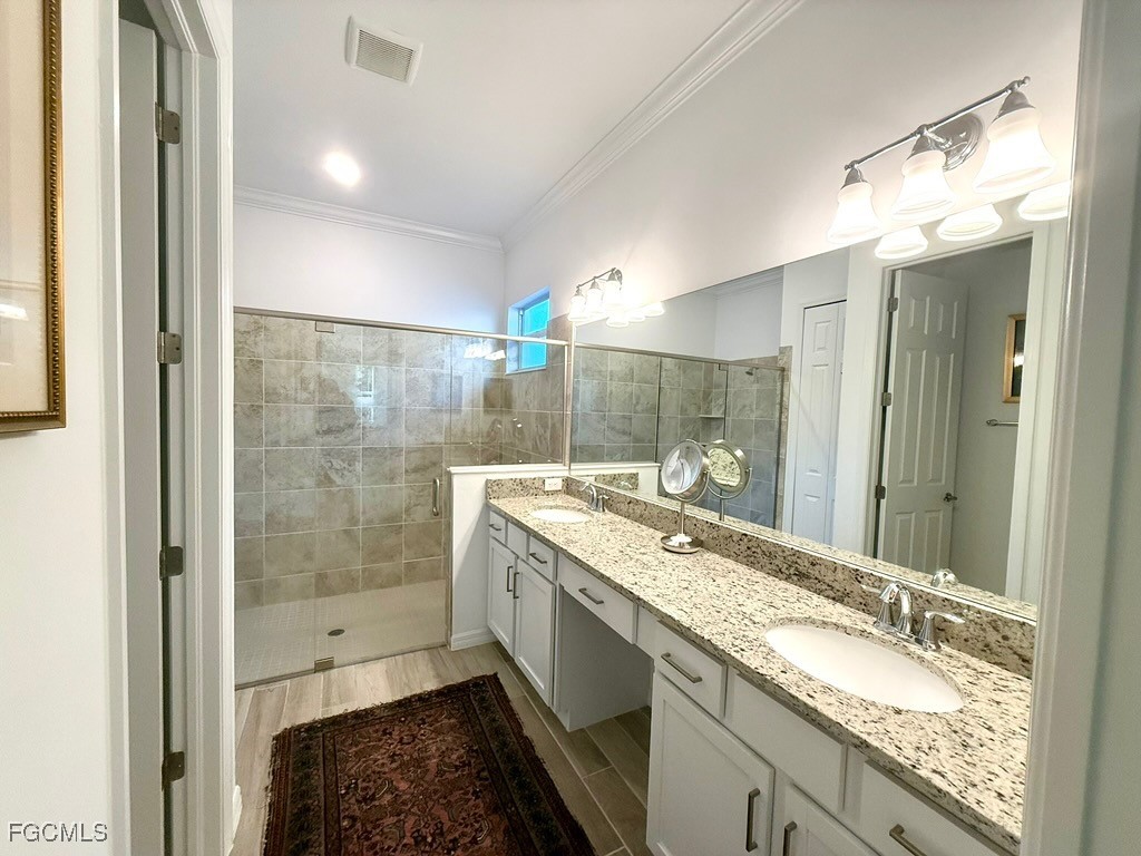 15919 Leaning Pine LN