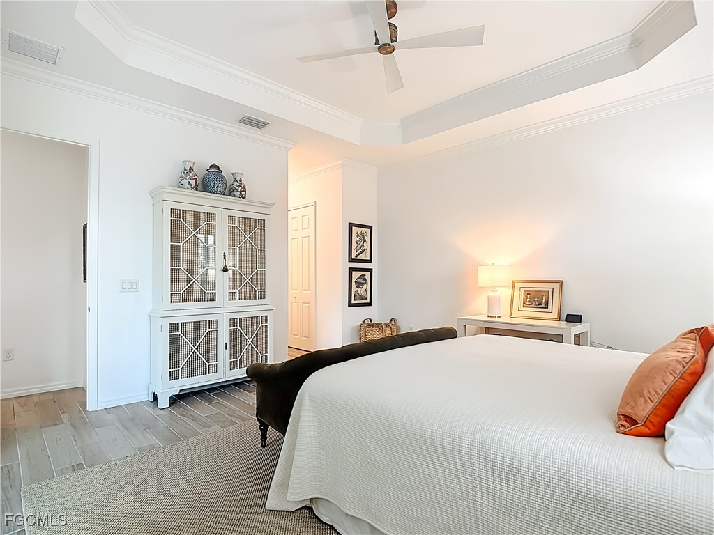 15919 Leaning Pine LN