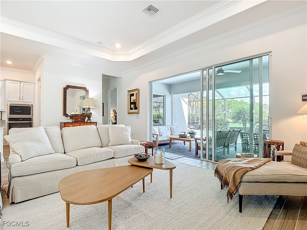 15919 Leaning Pine LN