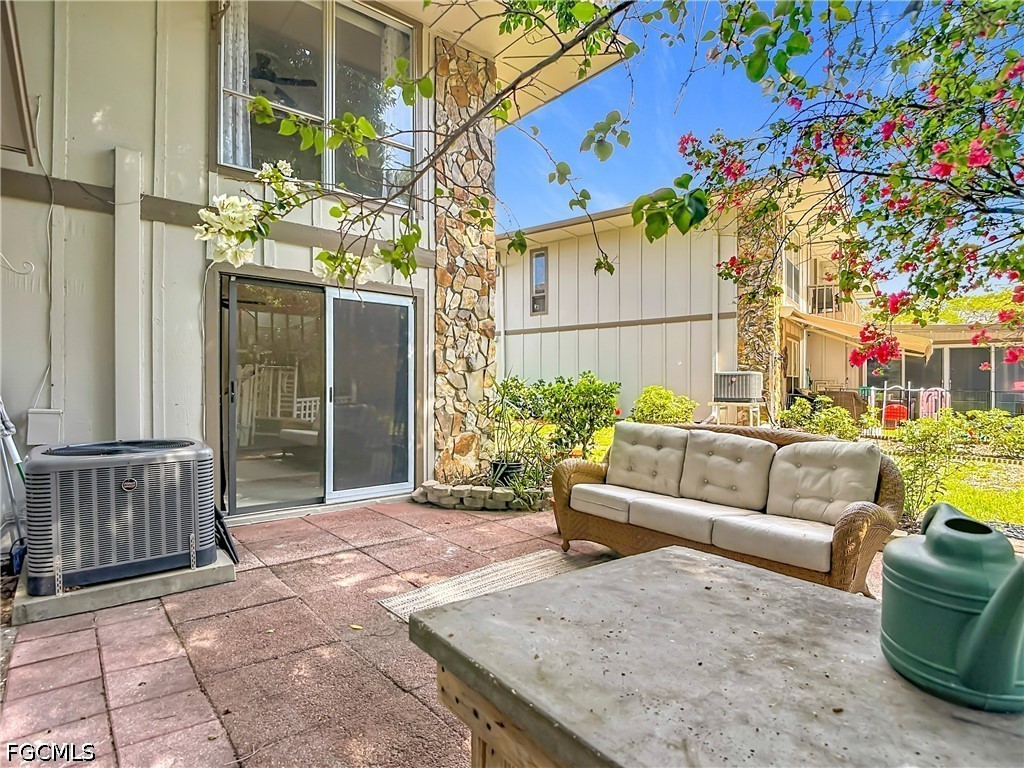 4293 Island Circle 4