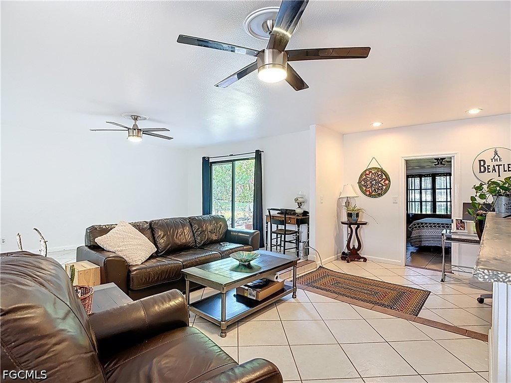 4293 Island Circle 4