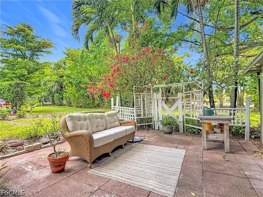 4293 Island Circle 4