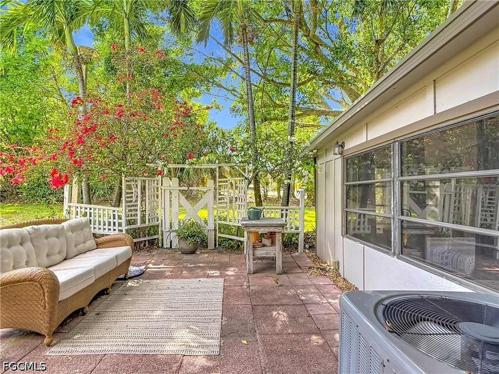 4293 Island Circle 4