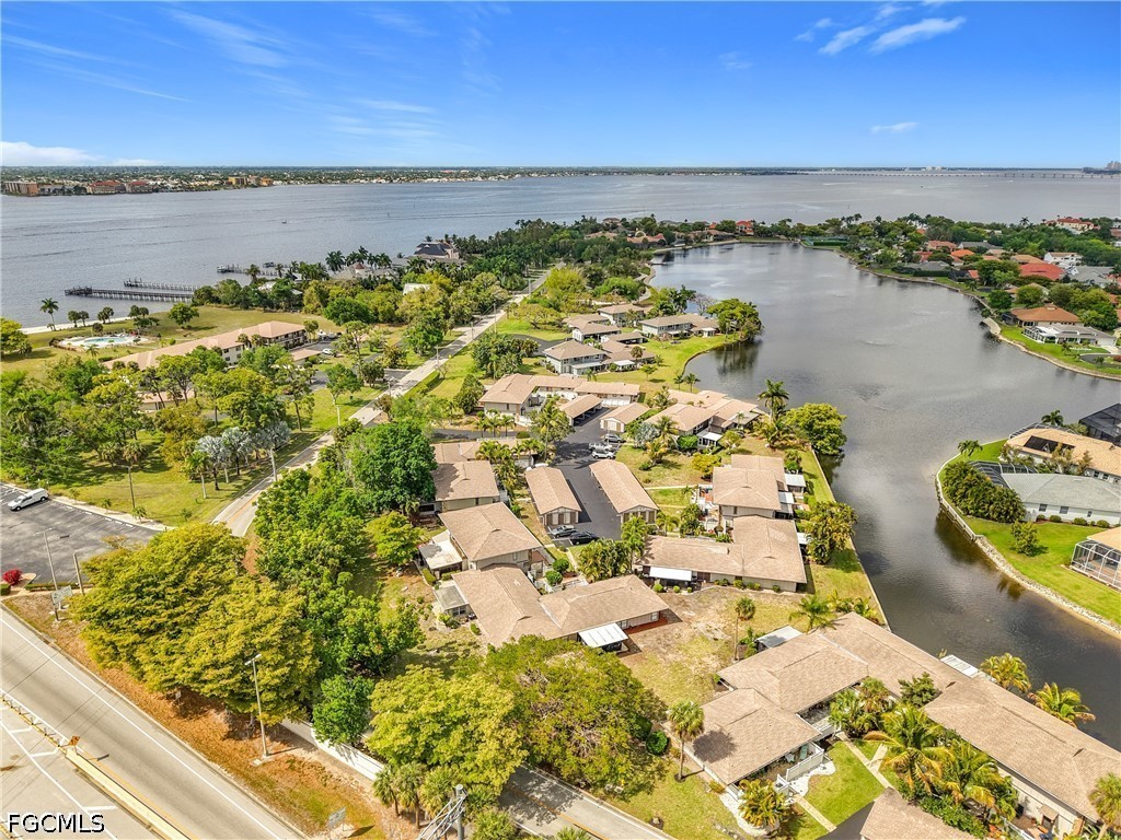 4293 Island Circle 4