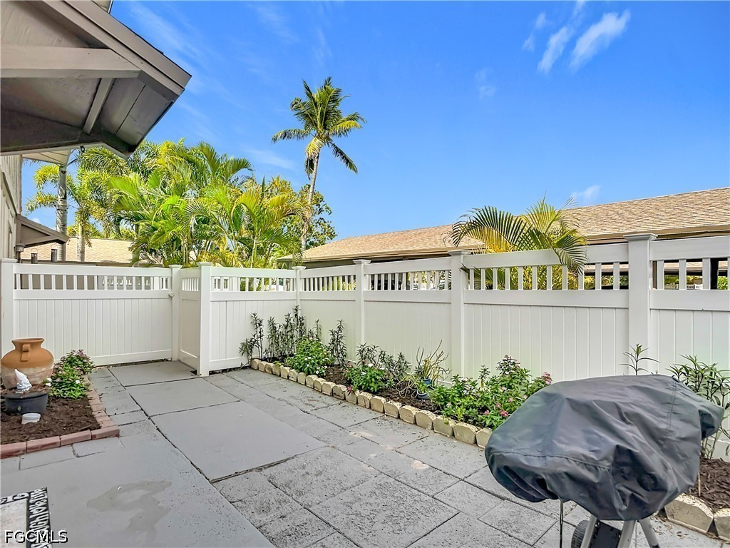 4293 Island Circle 4