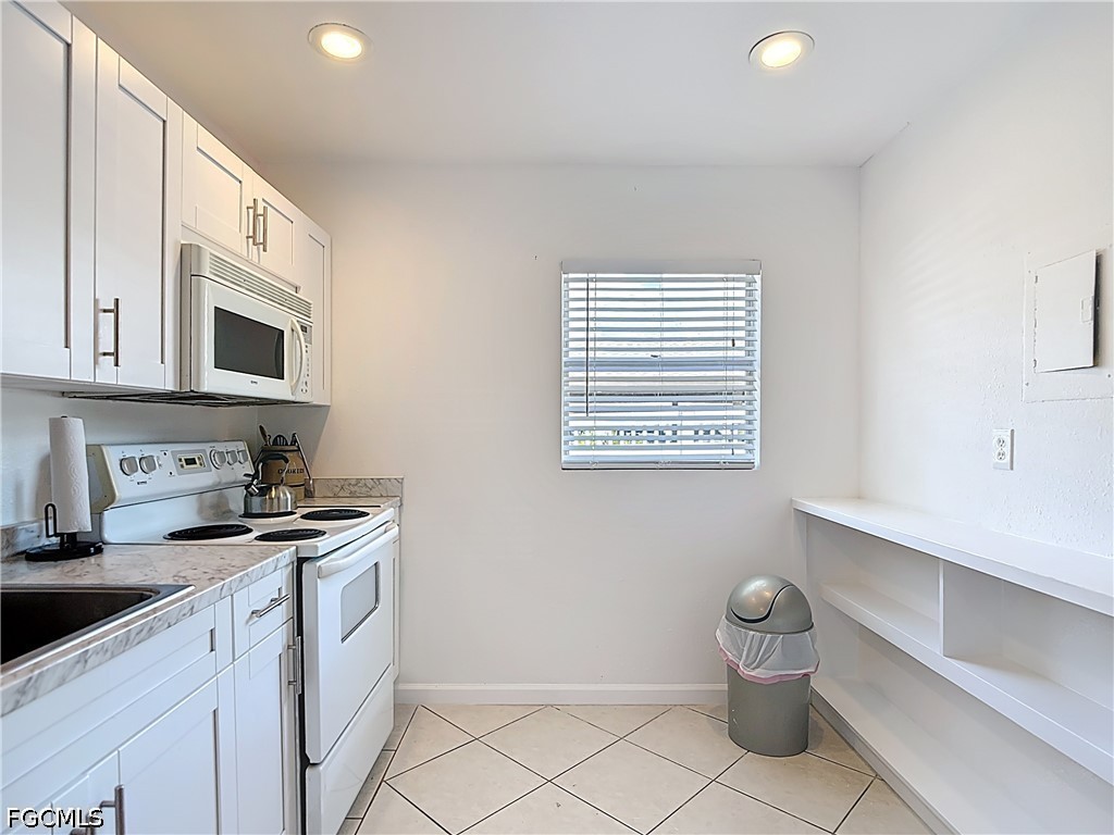 4293 Island Circle 4