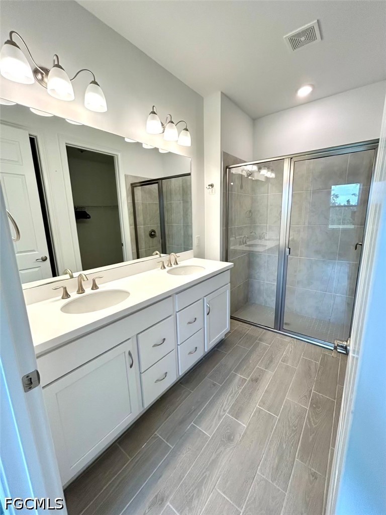 43806 Blue Heron LN