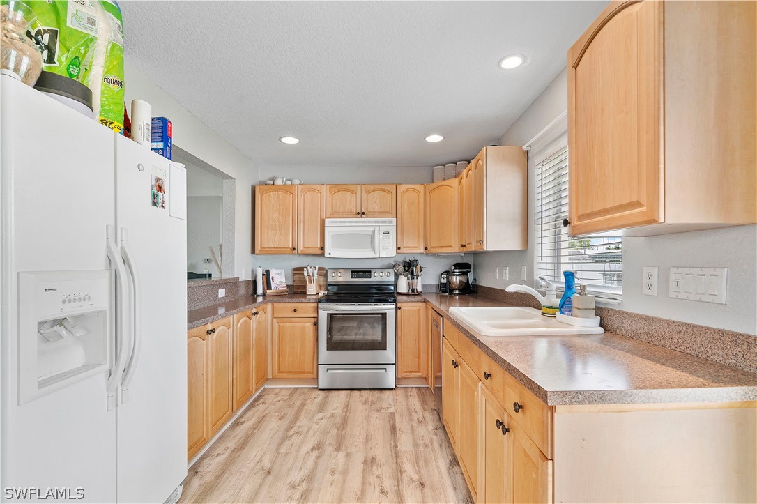 126 Palmetto CIR NE