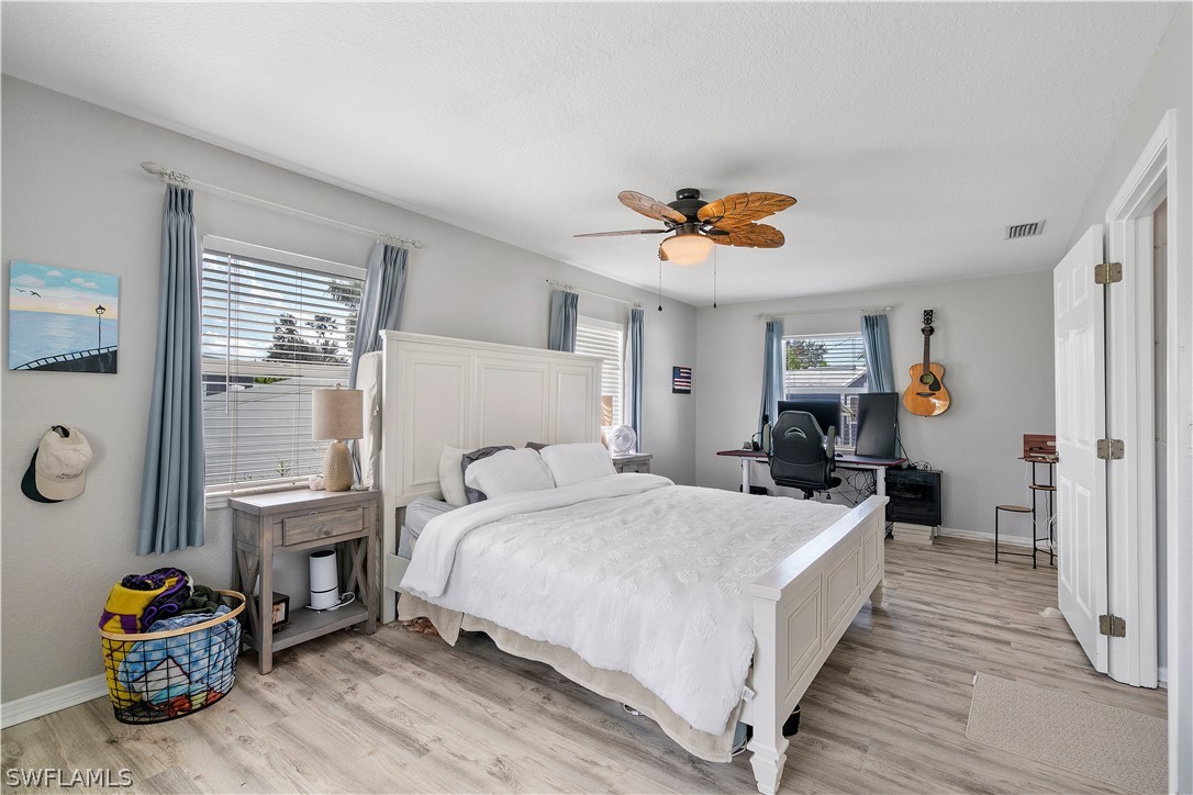 126 Palmetto CIR NE