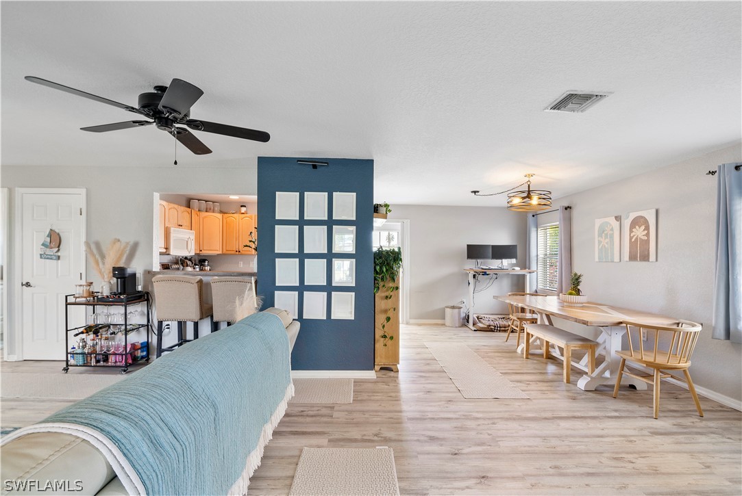 126 Palmetto CIR NE