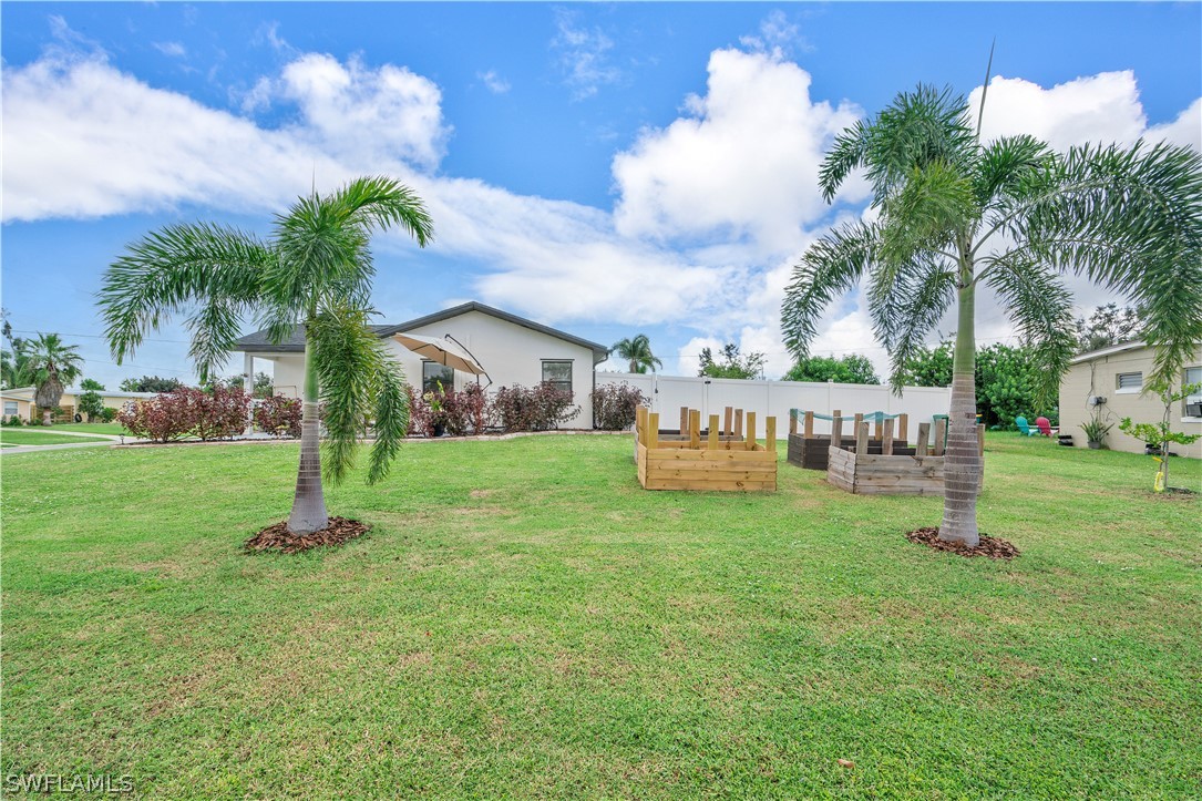 126 Palmetto CIR NE