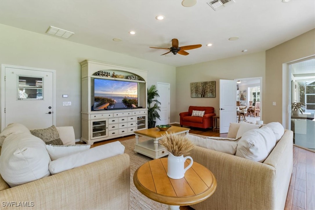 20150 Cypress Creek DR