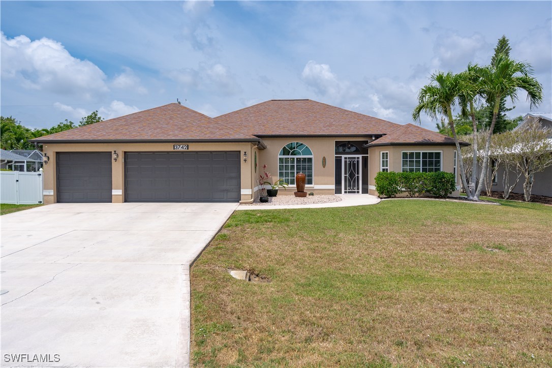 3742 SE 3rd PL