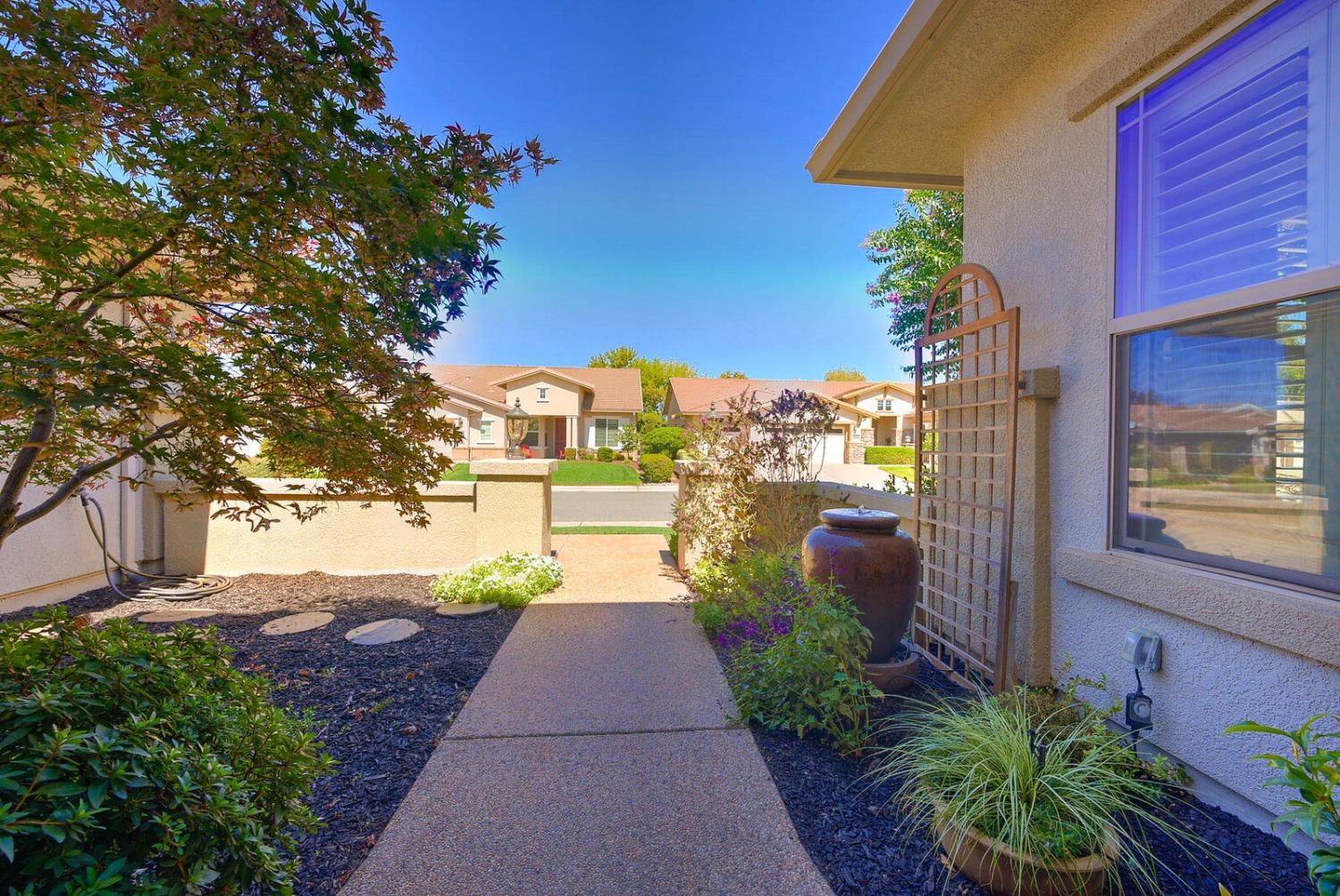 1221 Lasso Lake Lane