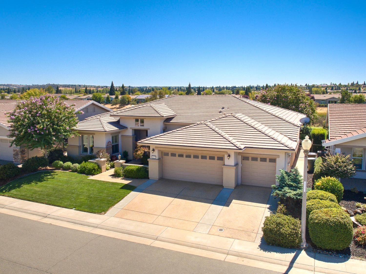 1221 Lasso Lake Lane